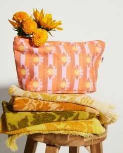 Brand new โค๏ธ Billabong X Smiley Pouch Travel Pouch ORANGE KISS ๐ 7 Brand new โค๏ธ Billabong X Smiley Pouch Travel Pouch ORANGE KISS ๐ -Color of the season Shop abjaa00187 billabongw nkg0 frt1 1