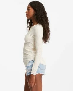 Wholesale 👍 Billabong Fine By Me Long Sleeve Top ANTIQUE WHITE 💯 -Color of the season Shop abjkt00268 billabongw anw sd1 1