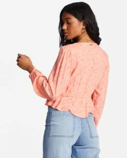 Brand new ✨ Billabong Time Goes By Long Sleeve Crop Top LIFES A PEACH 🧨 -Color of the season Shop abjwt00374 billabongw mhg0 bck1 1