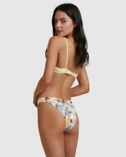 Discount โจ Billabong Tanlines Paneled Bra ๐ Bikini Top BANANA โญ 19 Discount โจ Billabong Tanlines Paneled Bra ๐ Bikini Top BANANA โญ -Color of the season Shop abjx300476 billabongw ban bck1 1