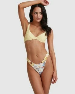 Discount โจ Billabong Tanlines Paneled Bra ๐ Bikini Top BANANA โญ 17 Discount โจ Billabong Tanlines Paneled Bra ๐ Bikini Top BANANA โญ -Color of the season Shop abjx300476 billabongw ban frt1 1