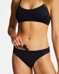 Discount 👏 Billabong A/Div Full 👙 Bikini Bottoms CANTEEN 😍 27 Discount 👏 Billabong A/Div Full 👙 Bikini Bottoms CANTEEN 😍 -Color of the season Shop abjx400467 billabongw blk dtl2 1