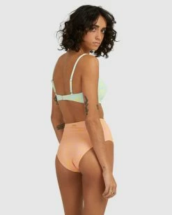 Brand new 🔥 Billabong Hot Tropics Hi Retro 👙 Bikini Bottoms MELON FADE ❤️ -Color of the season Shop abjx400506 billabongw mfd bck1 1
