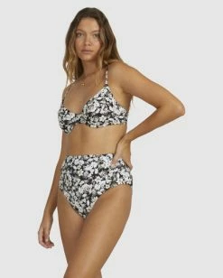 Budget 🧨 Billabong Bliss Fall Nova DD Bra 👙 Bikini Top BLACK 🧨 -Color of the season Shop ubjx300175 billabongw blk sd1 1