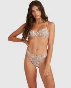 Outlet 🎉 Billabong Baby Cat V-Neck Bralette 👙 Bikini Top SALT CRYSTAL 💯 -Color of the season Shop ubjx300182 billabongw scs frt1 1
