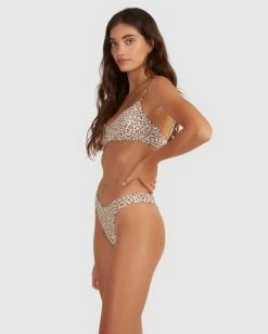 Outlet 🎉 Billabong Baby Cat V-Neck Bralette 👙 Bikini Top SALT CRYSTAL 💯 -Color of the season Shop ubjx300182 billabongw scs sd1 1